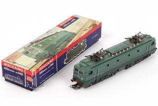 Lot 37 - HORNBY 'HO' (1)