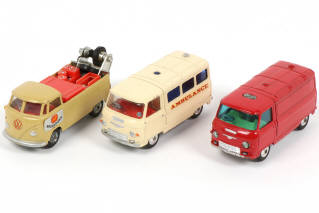Lot 139 - CORGI TOYS (GB) (3)