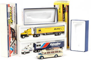 Lot 236 - DINKY TOYS (GB) (8)