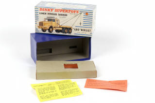 Lot 267 - DINKY TOYS (FRANCE) (1)
