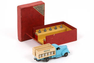 Lot 245 - DINKY TOYS (FRANCE) (1)