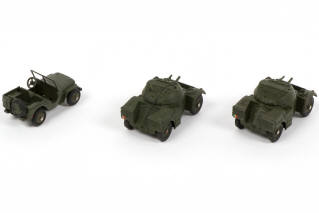 Lot 271 - DINKY TOYS (FRANCE) (3)