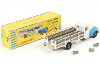 Lot 257 - DINKY TOYS (FRANCE) (1)