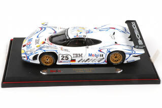 Lot 36 - MAISTO (CHINE) (2)