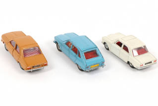 Lot 272 - DINKY TOYS (FRANCE) (3)