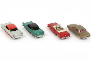 Lot 275 - DINKY TOYS (FRANCE) (4)