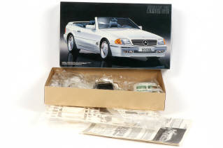 Lot 327 - FUJIMI (JAPON) (4)