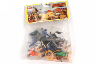 Lot 337 - DIVERS (3)
