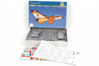 Lot 321 - REVELL (ALLEMAGNE) (4)
