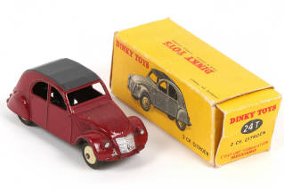 Lot 243 - DINKY TOYS (FRANCE) (1)