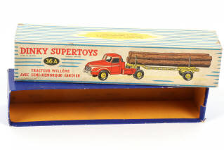 Lot 246 - DINKY TOYS (FRANCE) (1)