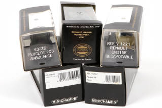 Lot 304 - DIVERS (5)