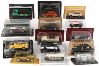 Lot 46 - DIVERS (14)