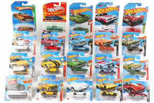 Lot 92 - HOT WHEELS (USA) (20)