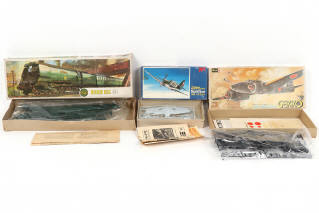 Lot 170 - DIVERS (9)
