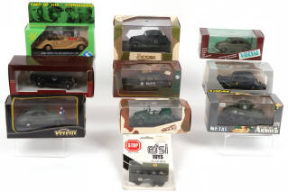 Lot 22 - DIVERS (10)