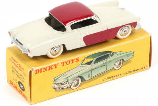 Lot 165 - DINKY TOYS (FRANCE) (1)