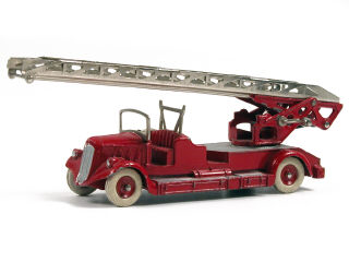 Lot 252 - DINKY TOYS FRANCE (1)