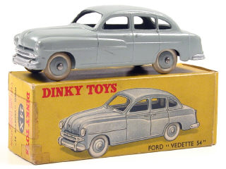 Lot 185 - DINKY TOYS (FRANCE) (1)