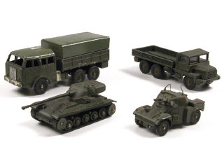 Lot 321 - DINKY TOYS FRANCE (4)