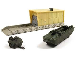 Lot 304 - DINKY TOYS FRANCE (3)