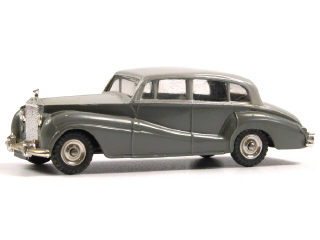 Lot 220 - DINKY TOYS FRANCE (1)