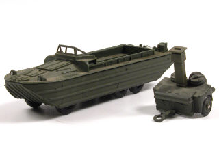 Lot 329 - DINKY TOYS FRANCE (2)