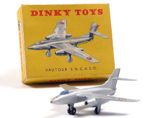 Lot 278 - DINKY TOYS FRANCE (1)