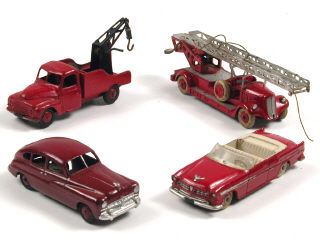 Lot 339 - DINKY TOYS (FRANCE) (4)