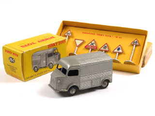 Lot 311 - DINKY TOYS FRANCE (2)