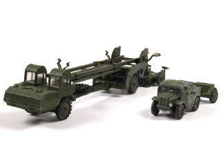 Lot 161 - DINKY TOYS (GB) (2)