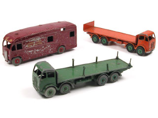 Lot 397 - DINKY TOYS GB (3)