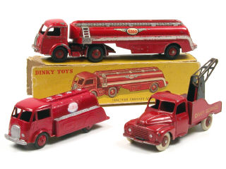 Lot 276 - DINKY TOYS FRANCE (3)
