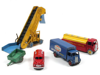 Lot 406 - DINKY TOYS GB (5)