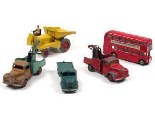 Lot 408 - DINKY TOYS GB (5)