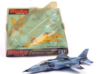 Lot 154 - DINKY TOYS GB (1)