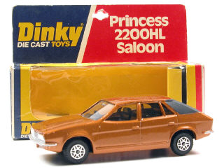 Lot 128 - DINKY TOYS GB (1)