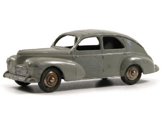 Lot 229 - DINKY TOYS FRANCE (1)