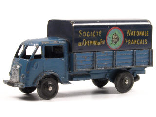 Lot 316 - DINKY TOYS FRANCE (1)