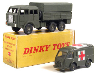 Lot 425 - DINKY TOYS FRANCE (2)