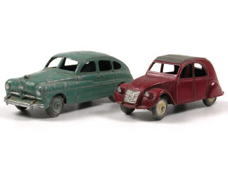 Lot 392 - DINKY TOYS FRANCE (2)
