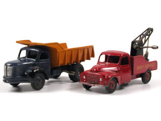 Lot 413 - DINKY TOYS (FRANCE) (2)