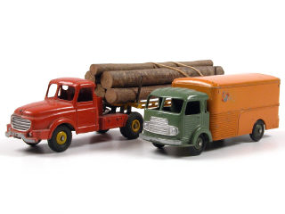 Lot 410 - DINKY TOYS (FRANCE) (2)