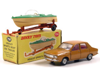 Lot 158 - DINKY TOYS (2)
