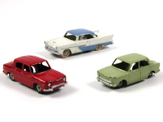 Lot 427 - DINKY TOYS FRANCE (3)