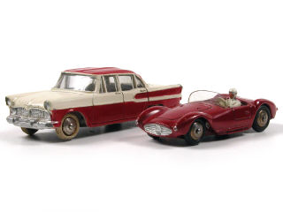 Lot 382 - DINKY TOYS FRANCE (2)