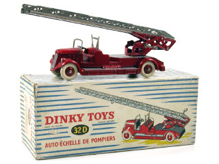 Lot 330 - DINKY TOYS FRANCE (1)