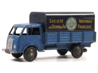Lot 317 - DINKY TOYS FRANCE (1)