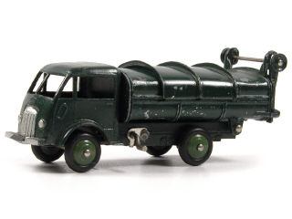 Lot 320 - DINKY TOYS FRANCE (1)