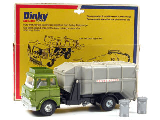 Lot 142 - DINKY TOYS GB (1)
